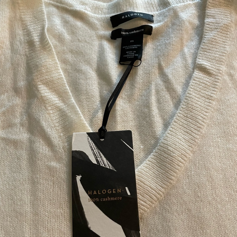 NWT Halogen 100% Cashmere Women’s V-Neck Sweater-Medium Ivory Cloud